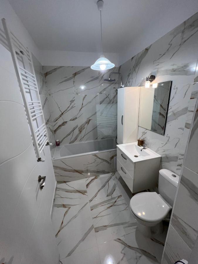 Central Riverfront Apartment Bucureşti Eksteriør bilde
