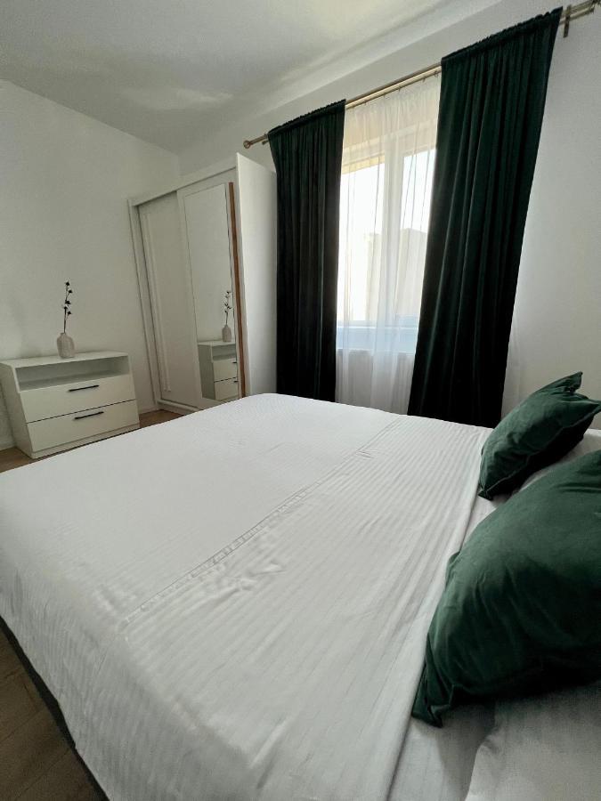 Central Riverfront Apartment Bucureşti Eksteriør bilde